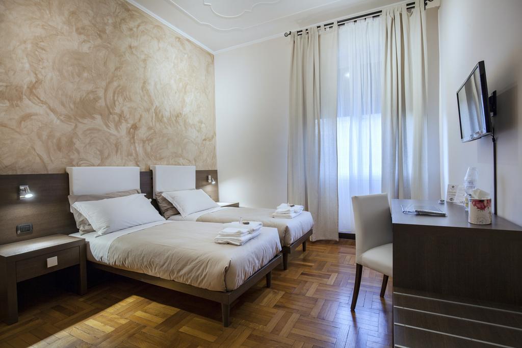 Guesthouse Vittoria Rooms - The Original Since 2015 Генуя Номер фото