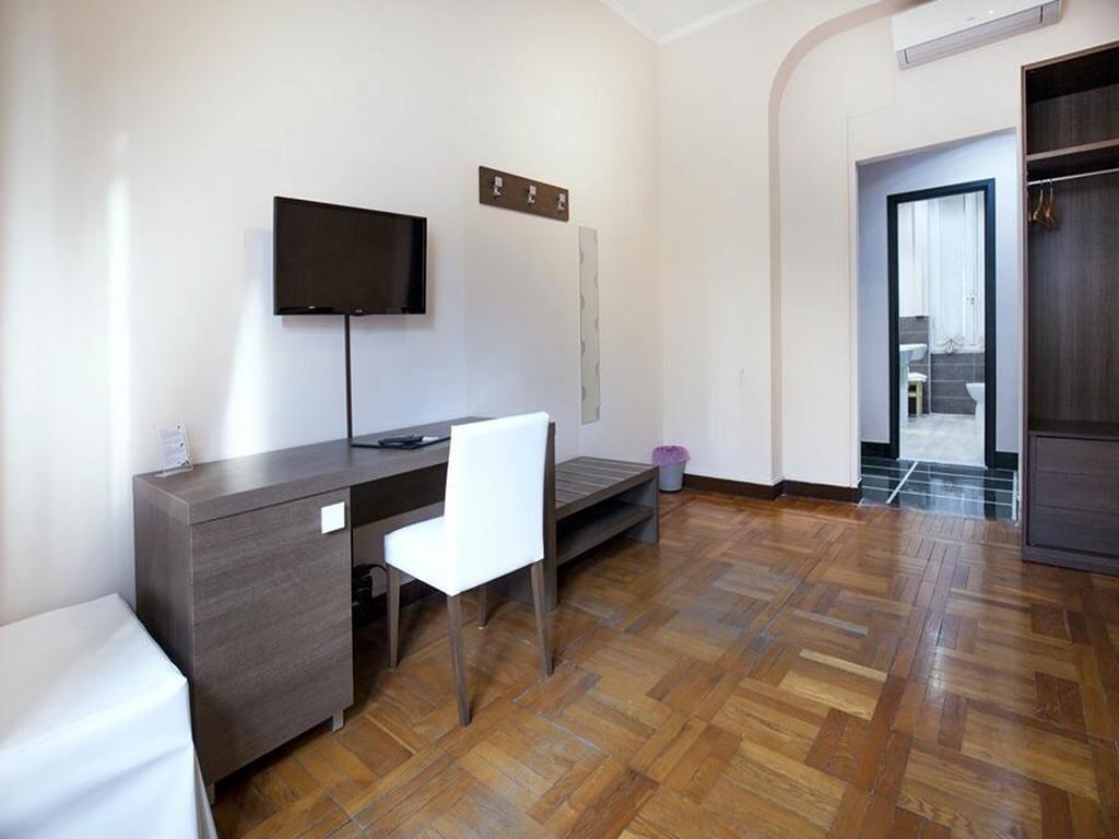 Guesthouse Vittoria Rooms - The Original Since 2015 Генуя Номер фото