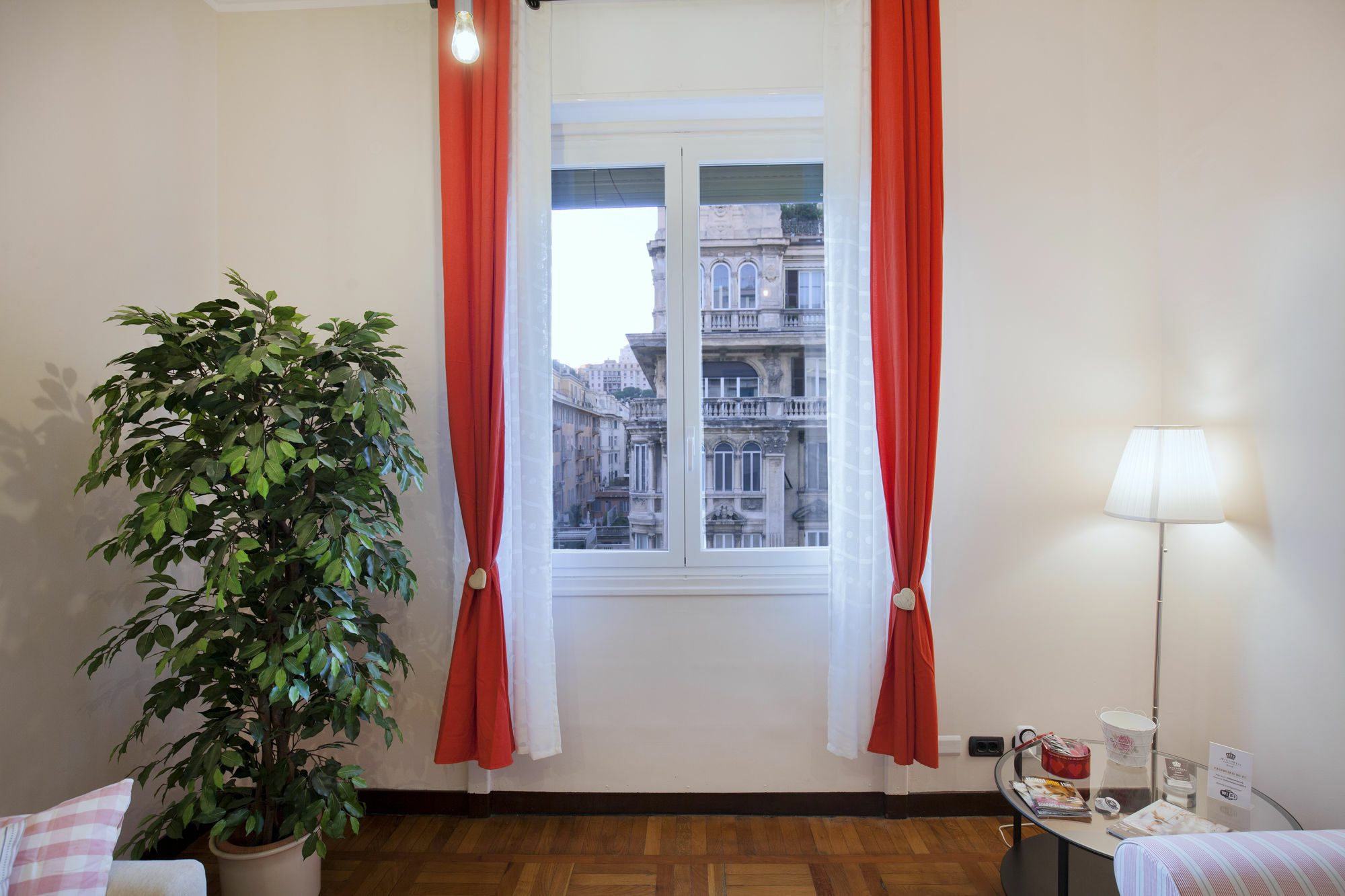 Guesthouse Vittoria Rooms - The Original Since 2015 Генуя Экстерьер фото