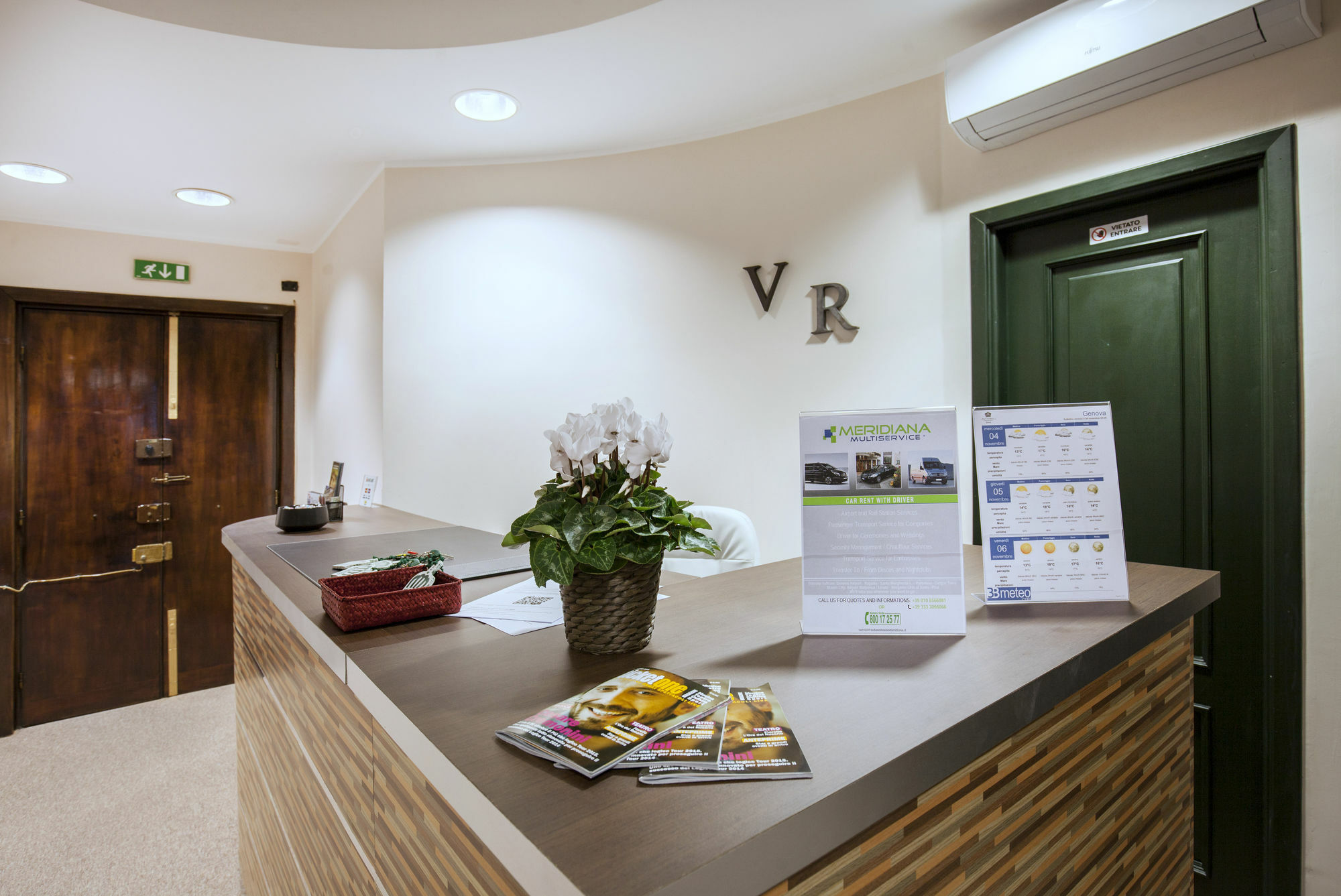 Guesthouse Vittoria Rooms - The Original Since 2015 Генуя Экстерьер фото