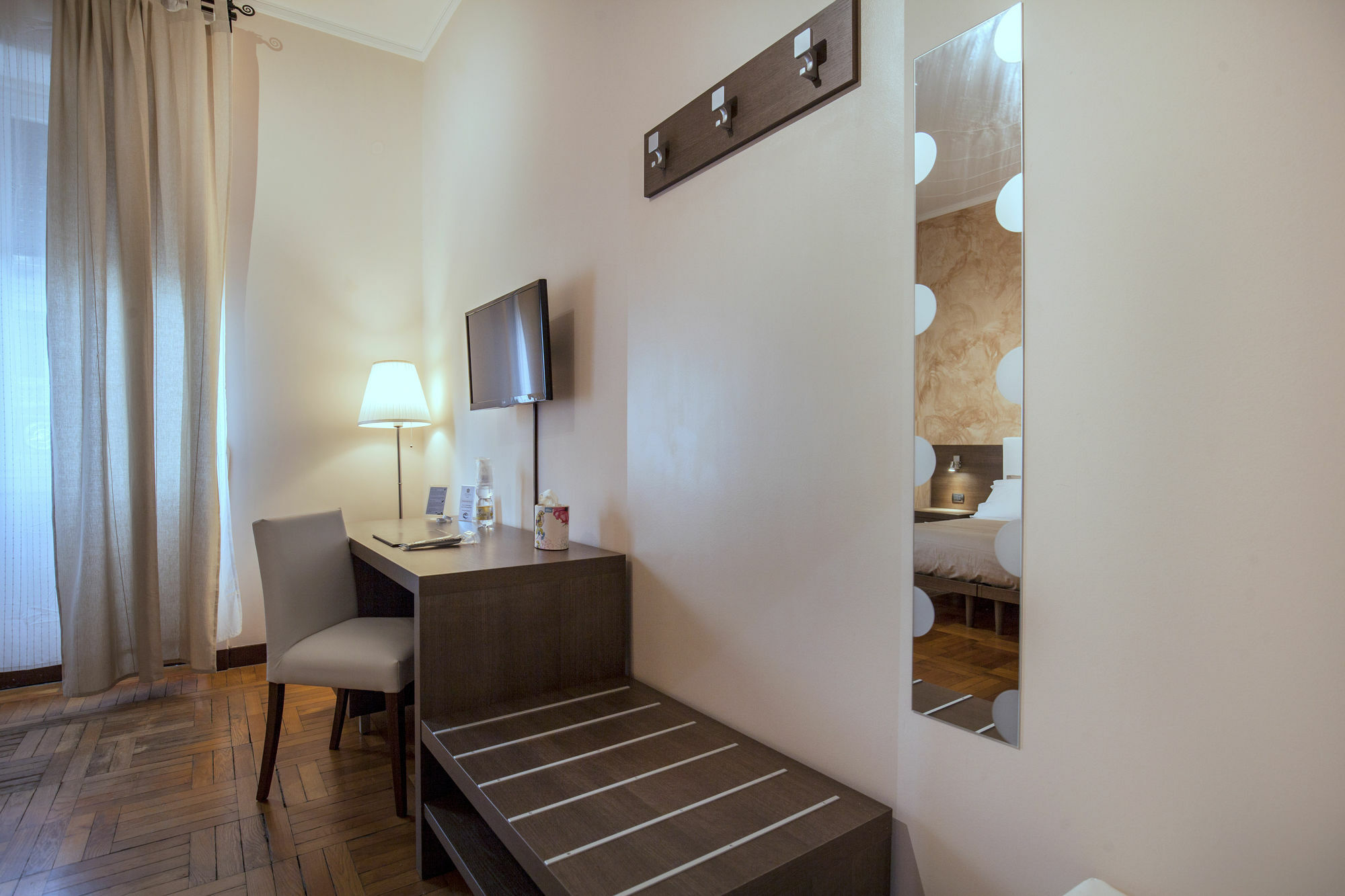 Guesthouse Vittoria Rooms - The Original Since 2015 Генуя Экстерьер фото